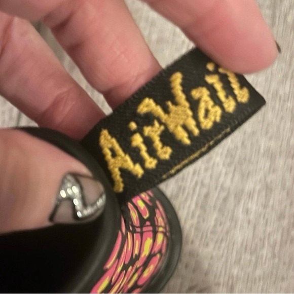 Dr. Martens Leopard Hydro Leather Lace Up Combat Boots Junior Size 3 - Picture 9 of 11